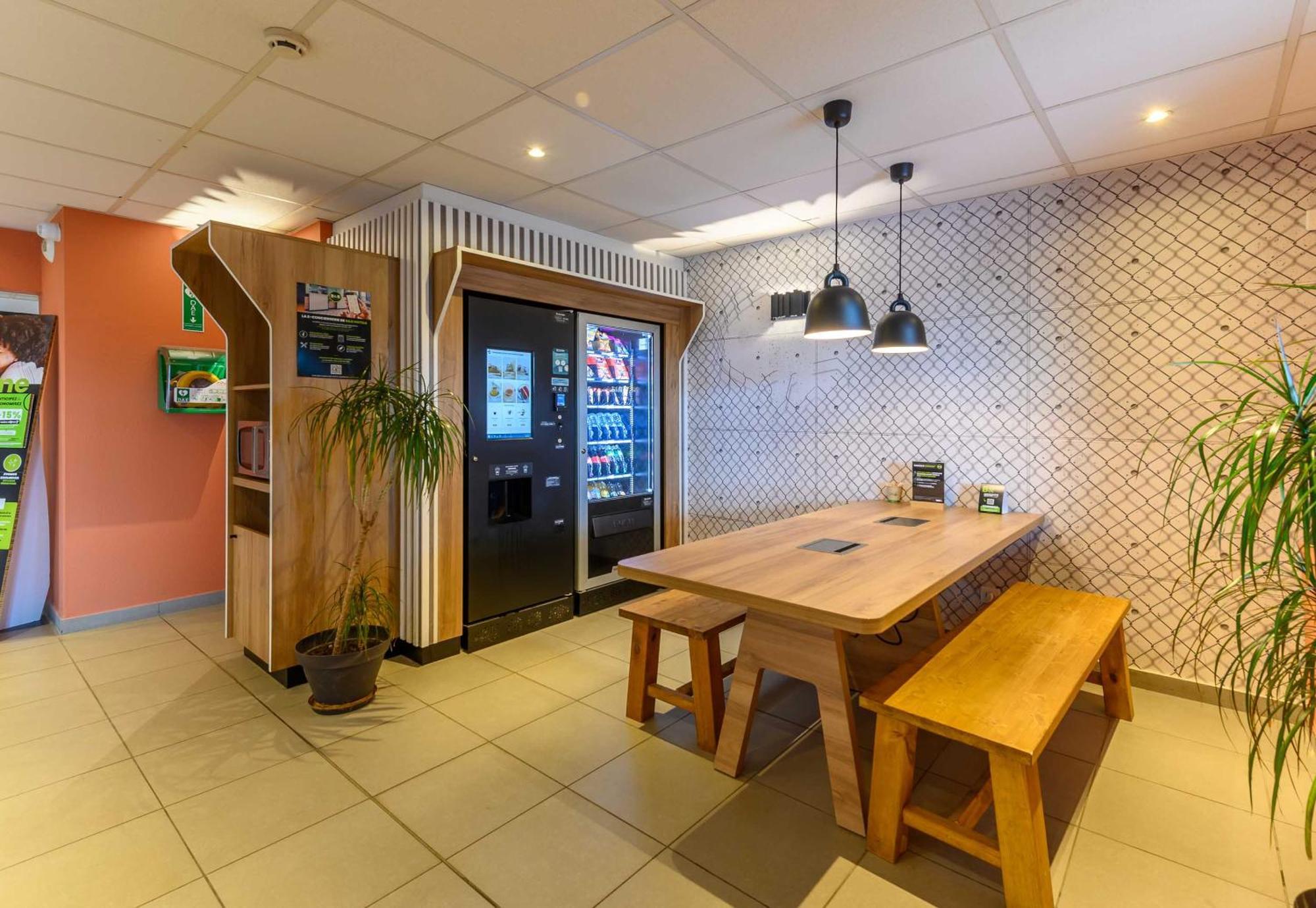 B&B Hotel Compiegne Турот Экстерьер фото