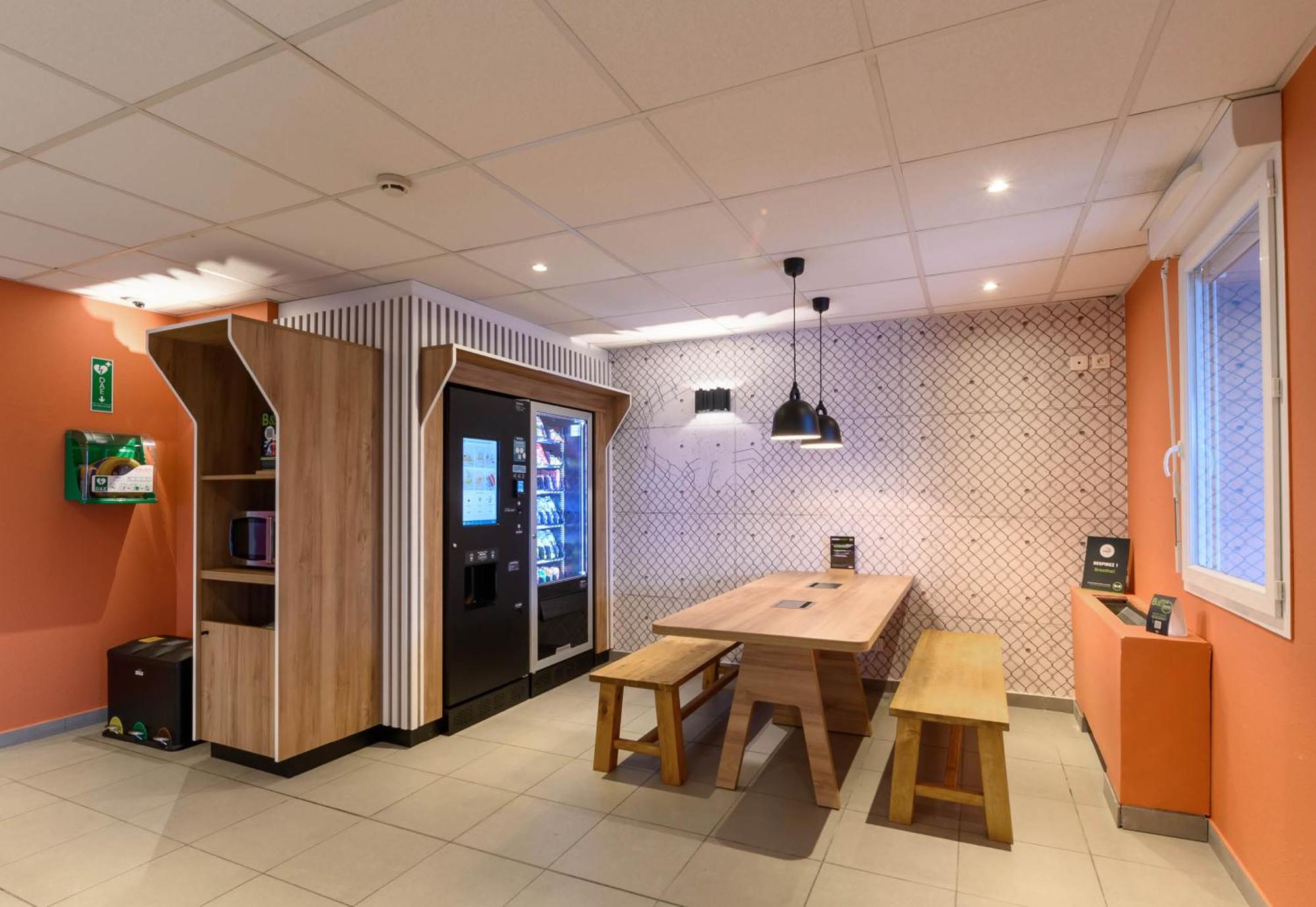 B&B Hotel Compiegne Турот Экстерьер фото